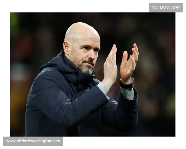 滕哈格赛后更衣室讲话激励队员士气引发热烈掌声