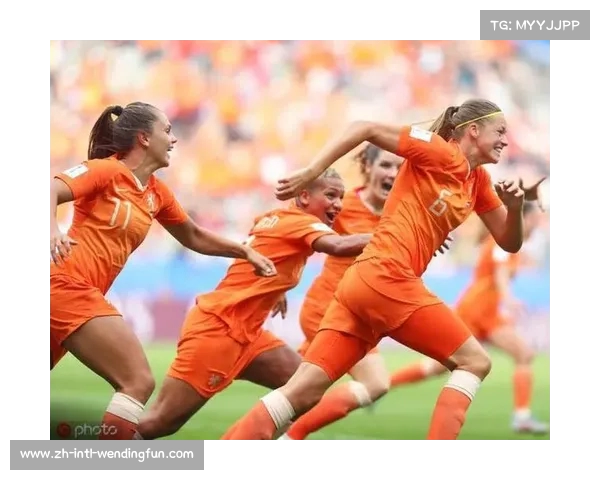 2006年葡萄牙荷兰比赛失控背后的原因与荷兰三次世界杯亚军的对手分析